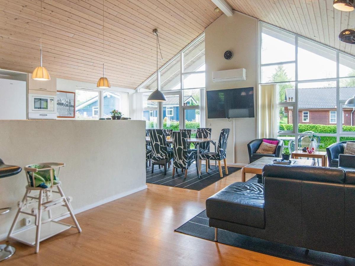 12 Person Holiday Home In Aabenraa Loddenhoj Bagian luar foto